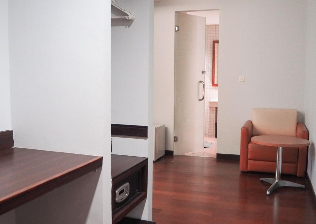 Favehotel Mex Tunjungan Surabaya Kültér fotó