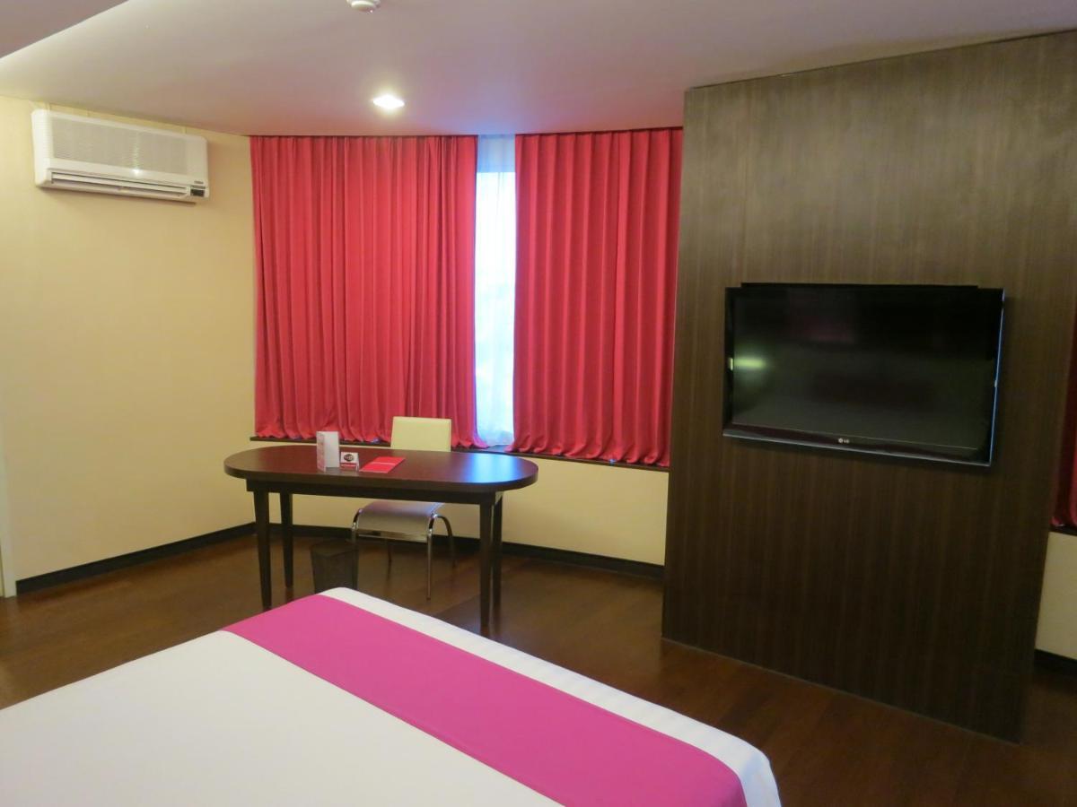 Favehotel Mex Tunjungan Surabaya Kültér fotó