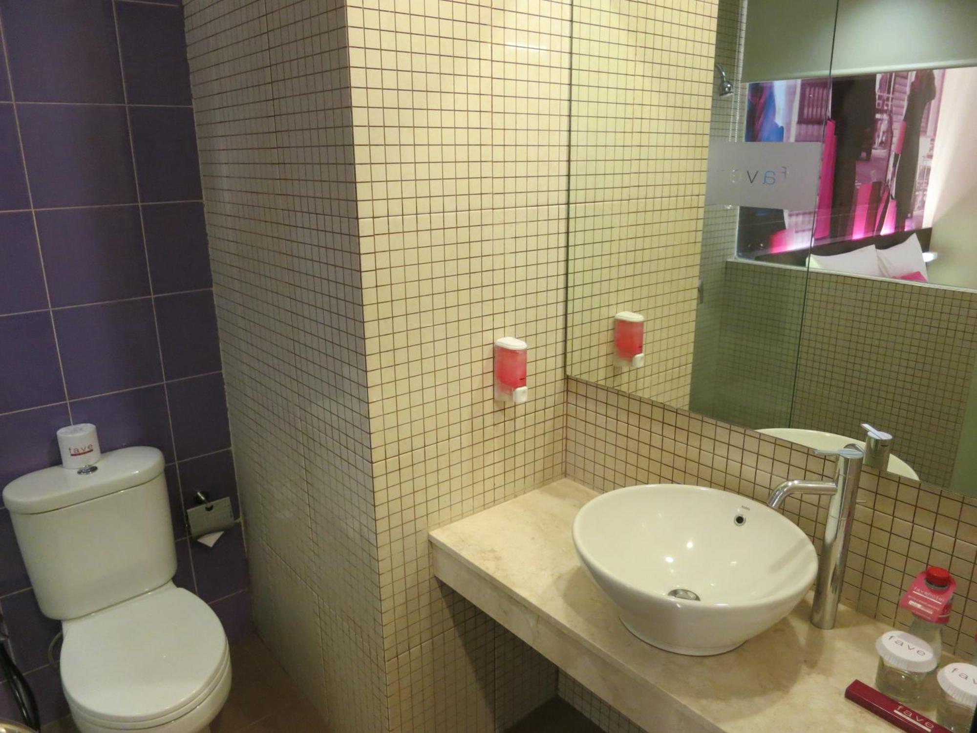 Favehotel Mex Tunjungan Surabaya Szoba fotó