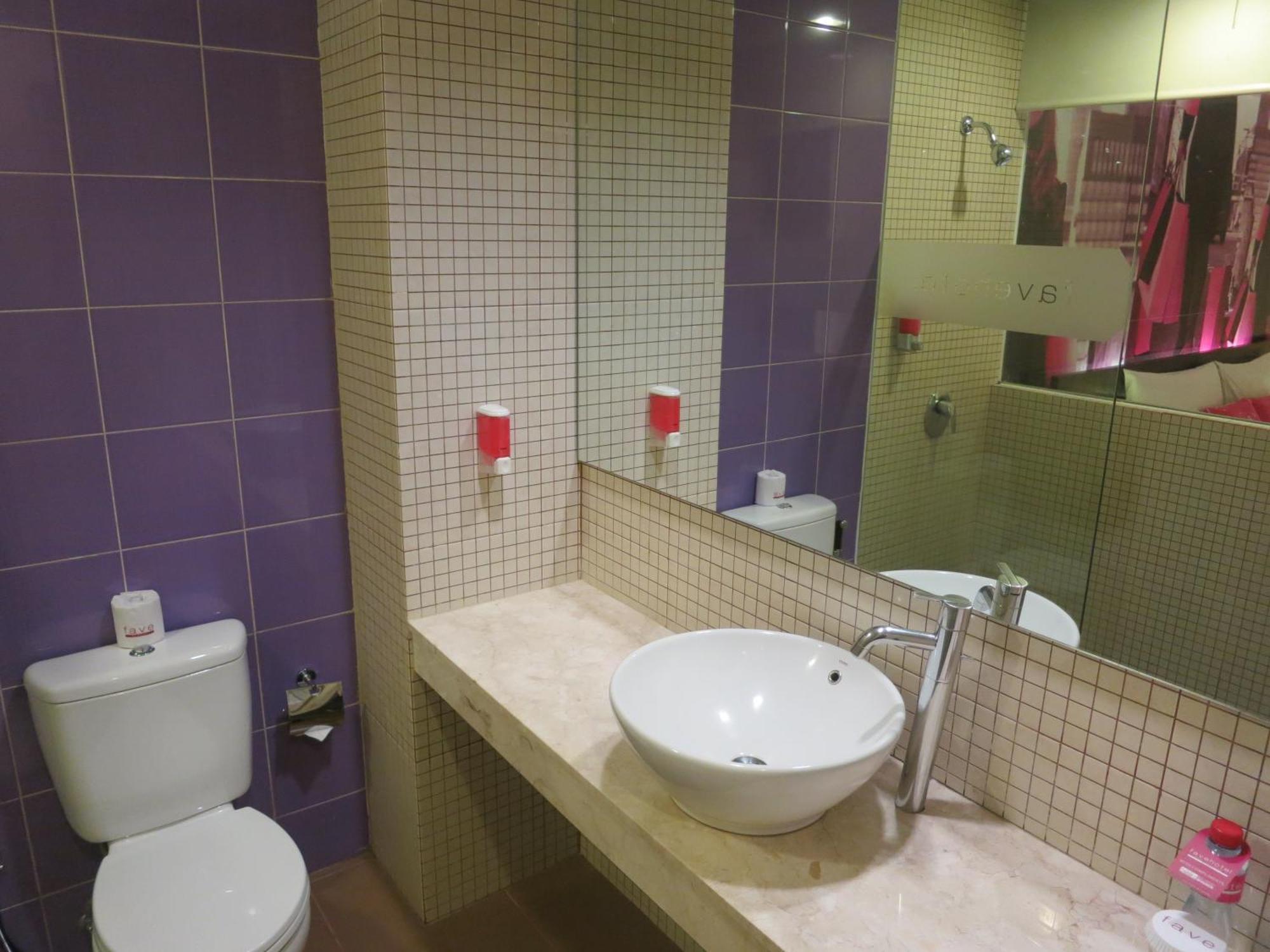 Favehotel Mex Tunjungan Surabaya Szoba fotó